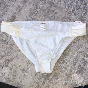 White Ron Jon bikini swimsuit set